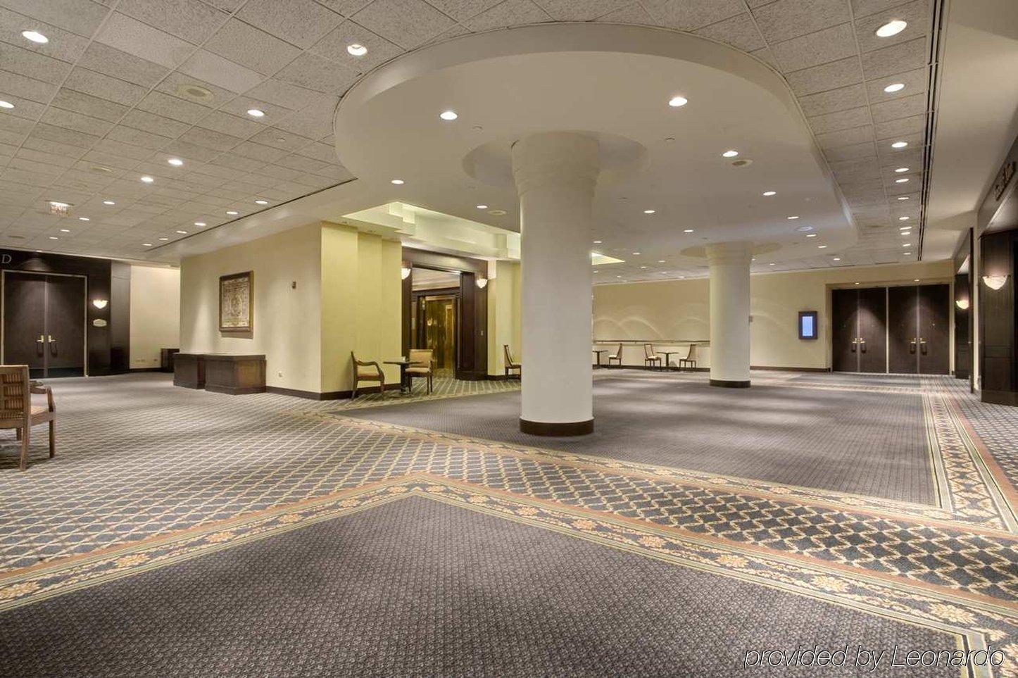 Hilton East Brunswick Hotel Interior foto